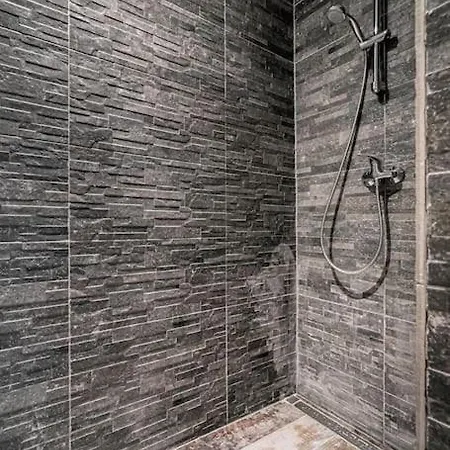 Elisabeth By Pyramid Апартаменти *