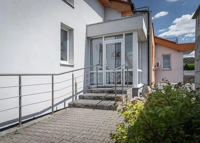 Elisabeth By Pyramid Bratislava