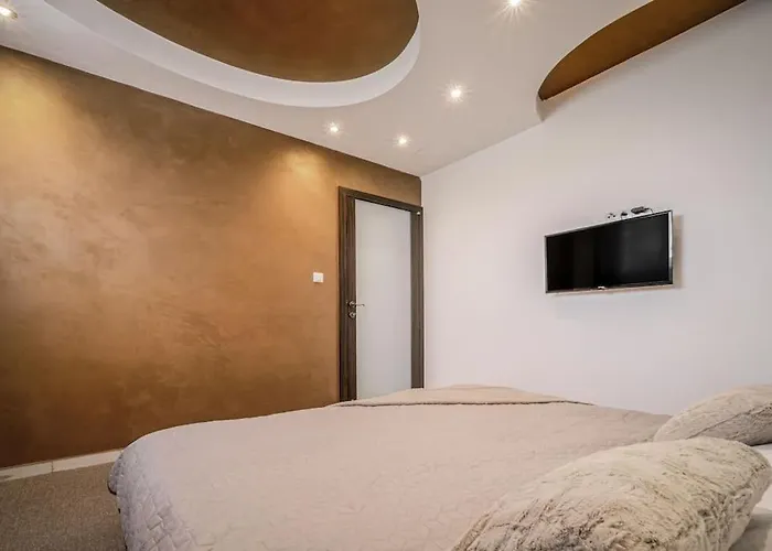 Elisabeth By Pyramid Apartament *