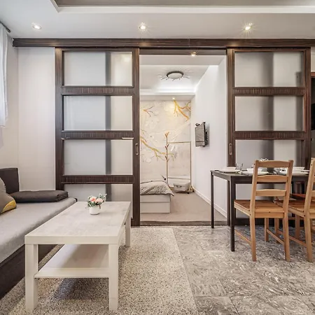 Elisabeth By Pyramid Apartment *